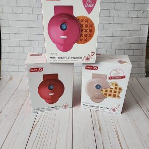 Dash mini waffle makers lot of 2 Valentines Easter Red Kitchen Appliance