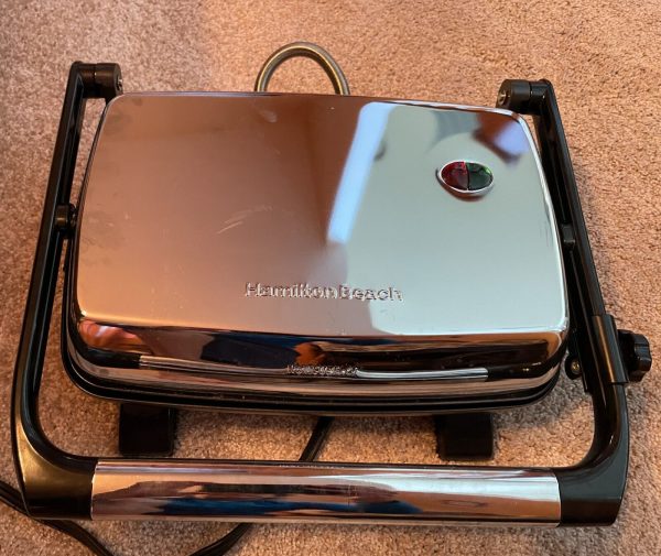 Hamilton Beach Panini Press Gourmet Sandwich Maker. Like nu, hardly ever used.