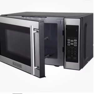 BLACK+DECKER 0.7 cu ft 700W Microwave Oven Black EM720CPN-P