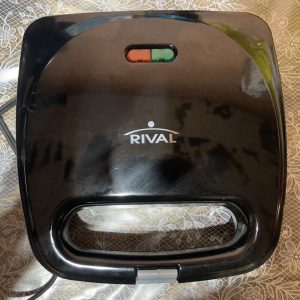 Rival Waffle Maker Non Stick Light 2 slice Black New