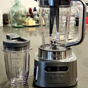 Ninja TWISTi SS150 34oz 1100W Countertop Blender – Cloud Silver