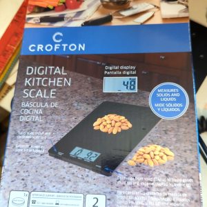 Crofton Digital Food Scale Black Light Weight Kitchen Scale Solids Liquids NEW