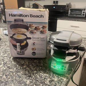 Hamilton Beach 25478R Breakfast Sandwich Maker New in Box