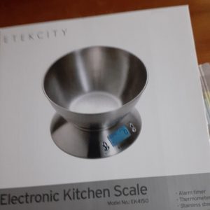 Etekcity Silver Digital Kitchen Scale Model EK4150 Brand New, Never Used