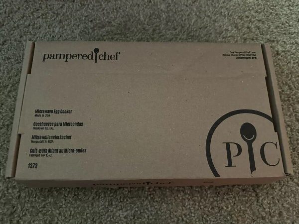 The Pampered  Chef microwave stoneware egg cooker #1372 Open Box