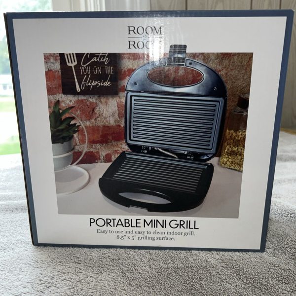 Room 2 Room Portable Mini Indoor Grill Non Stick Plates Thermostat Handles