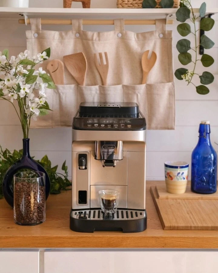 De'Longhi Automatic Espresso & Coffee Machine+Milk Frother NEW!!!