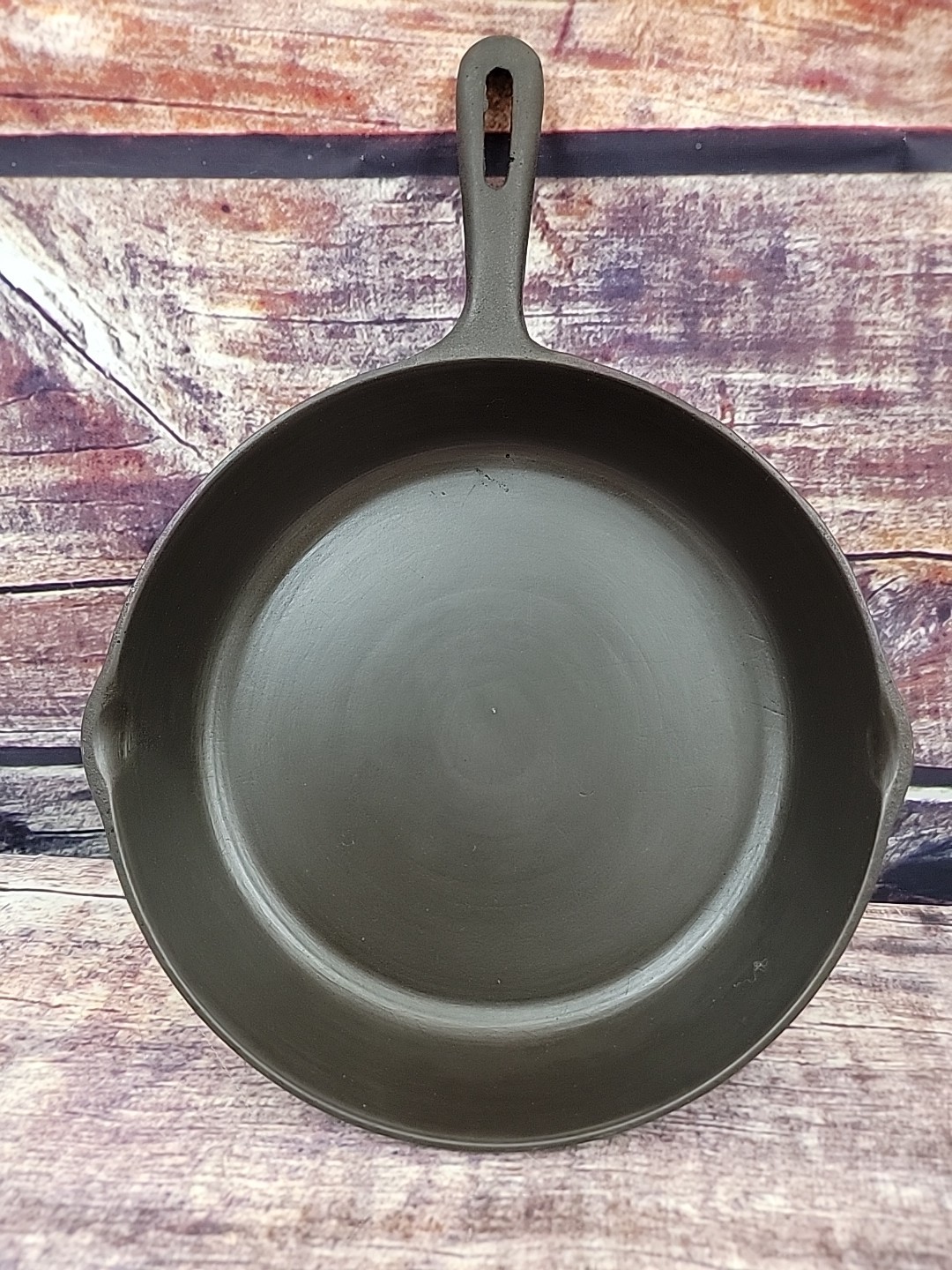 Vintage 10 1/2 -inch Cast Iron Skillet No. 8 Made in Korea