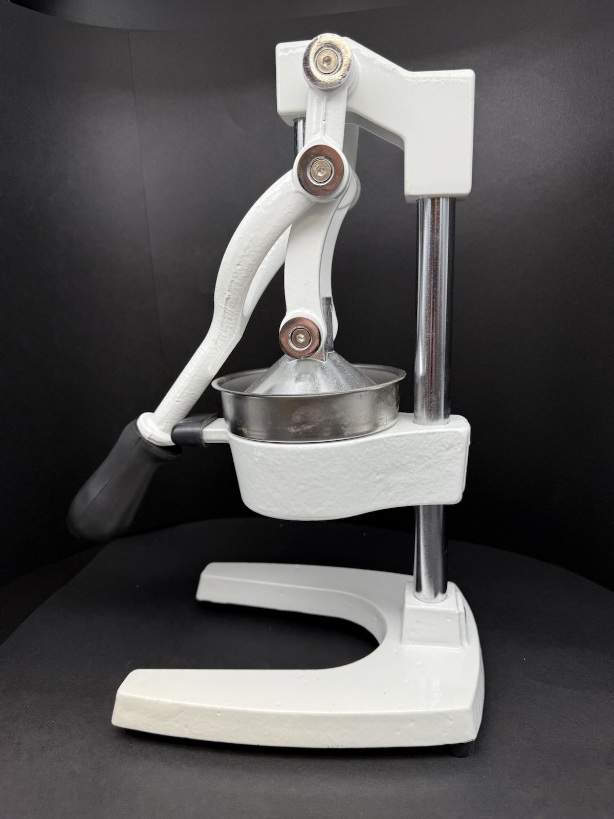 ZUES Cast Iron Manual Citrus - Fruit Juicer - Extractor - Heavy Duty