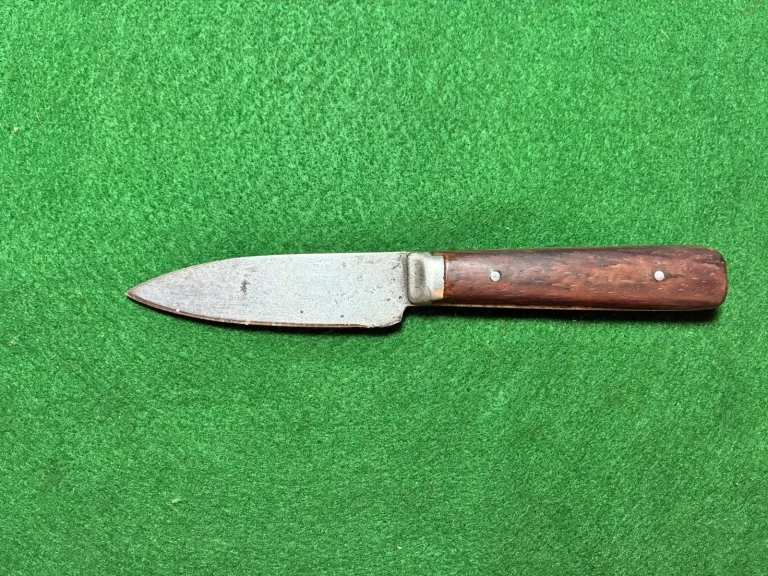 Why the Best Chefs Buy “Ugly” Carbon Steel Knives on eBay